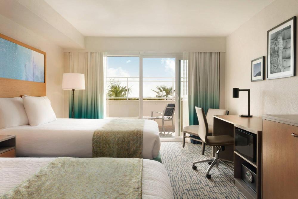 Queen Room with Two Queen Beds and Patio - Non-Smoking interior